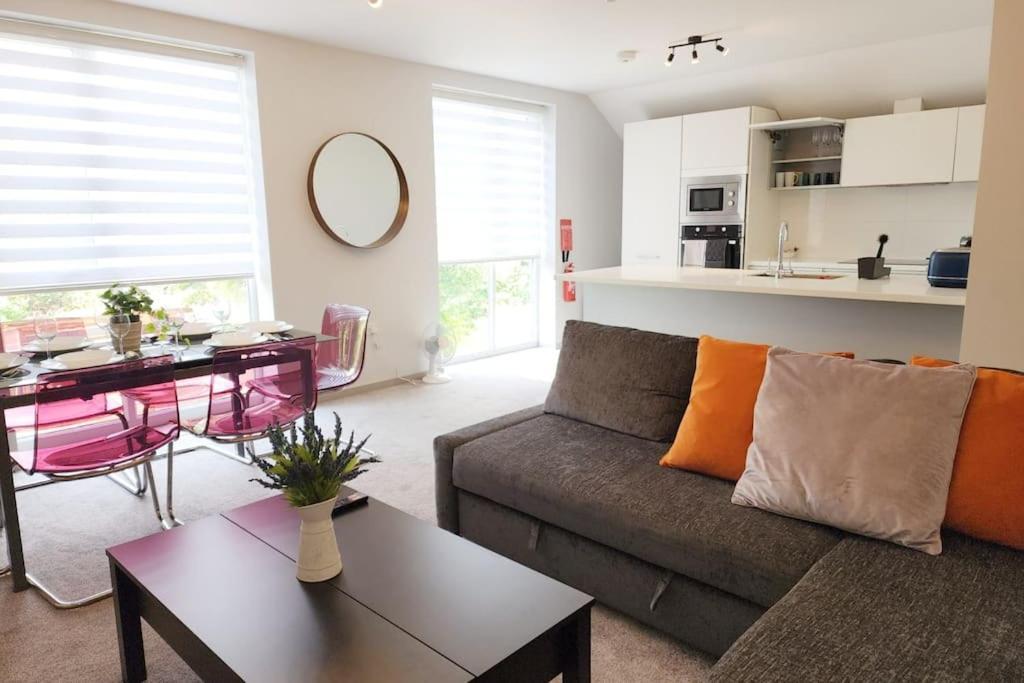 Horizon House, Modern 2-Bedroom Flat 2, Parking, Netflix, Oxford Exterior foto